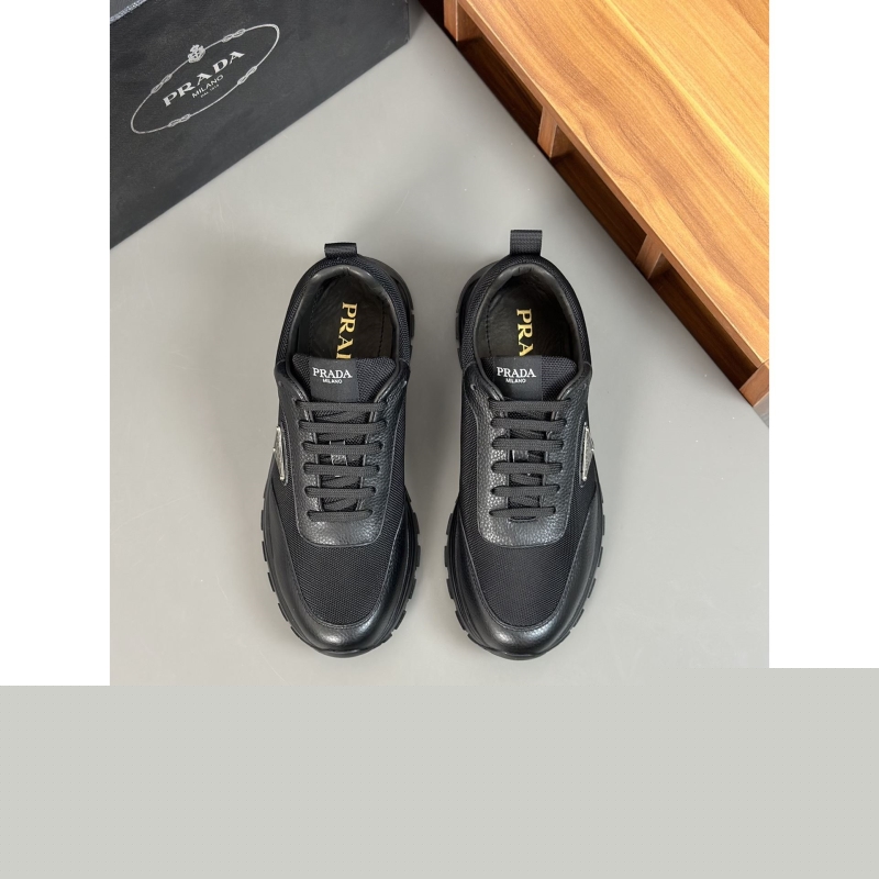 Pra*a casual shoes